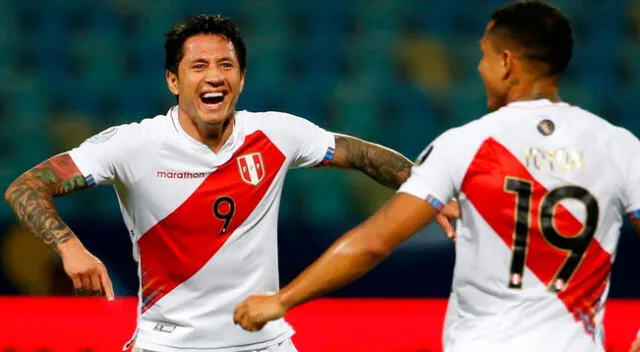 Gianluca Lapadula, delantero de la selección peruana, fue noticia en las redes sociales.