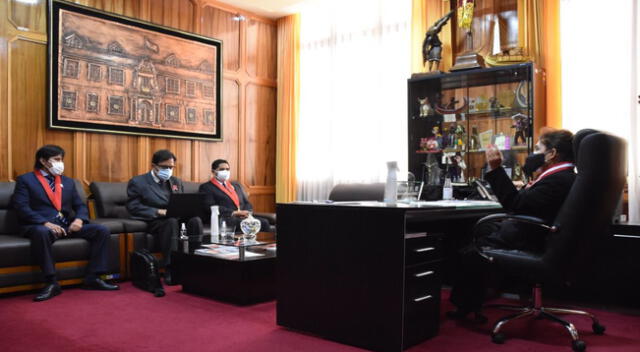 Presidenta del Poder Judicial se reunió con sindicatos de trabajadores de  la Corte de Puno