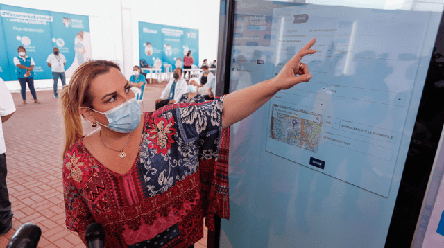Presidenta de EsSalud supervisa Vacunatón en Plaza Norte.