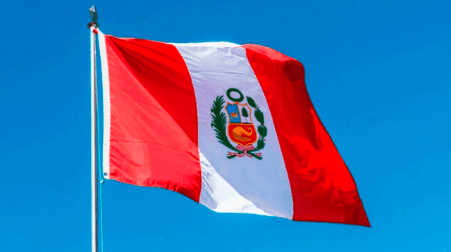 Historia de la bandera del Perú