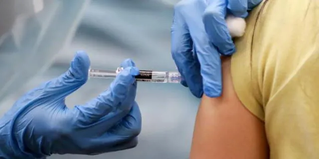 El 16 % de la población  ha recibido las dos vacunas  contra el Covid-19