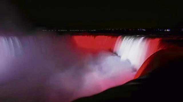 Niágara. Algunos sitios emblemáticos del mundo se iluminarán de rojo y blanco. En la foto las famosas cataratas de Canadá. Foto: Cancillería