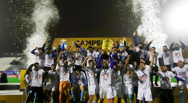 Festeja Sporting Cristal  el título de la Copa Bicentenario
