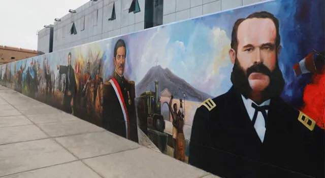 Los murales recogieron la historia de nuestro país y fueron presentados de modo oficial este 28 de julio por el alcalde Pedro López.