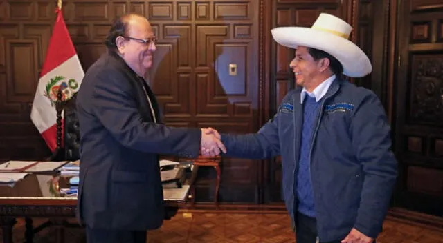 Pedro Castillo se reunió con Julio Velarde en Palacio de Gobierno