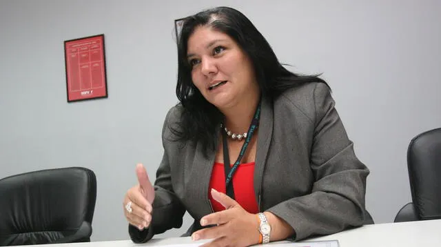 Nuria Esparch,  exministra de Defensa se pronunció por las declaraciones de Héctor Bejar