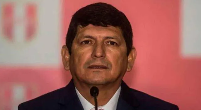Agustín Lozano, si su lista no es tachada, seguirá como presidente de la FPF pese a estar involucrado con la Justicia.