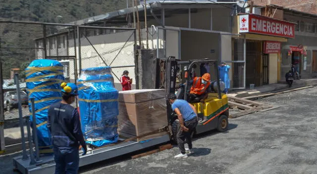 Llega planta de oxigeno al hospital de Sandia.