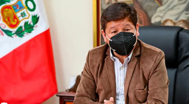 Mayoría de peruanos cree que el Congreso debe darle el voto de confianza a Guido Bellido.