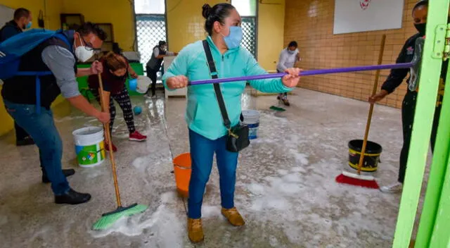 Según los padres de familia, esta medida los desaniman para que decidan que sus hijos volvieran al colegio.