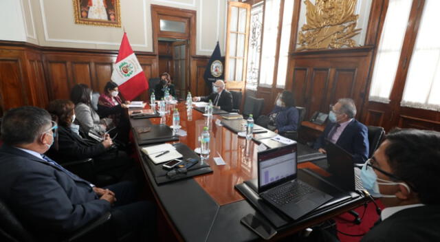 La presidenta del Poder Judicial Elvia Barrios se reunió con los jefes de la Odecmas