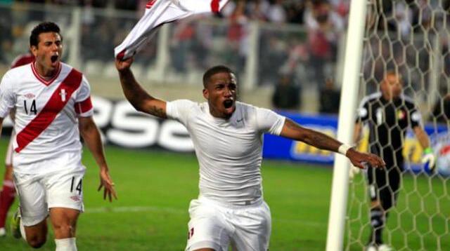 Jefferson Farfán anotó dos goles en la última victoria  en las Eliminatorias ante Venezuela.