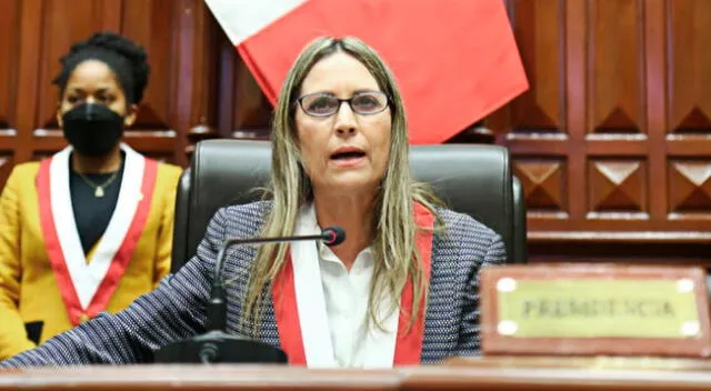 María del Carmen Alva fue cuestionada por afirmar que 'la calle pide vacancia presidencial' para Pedro Castillo en una entrevista.
