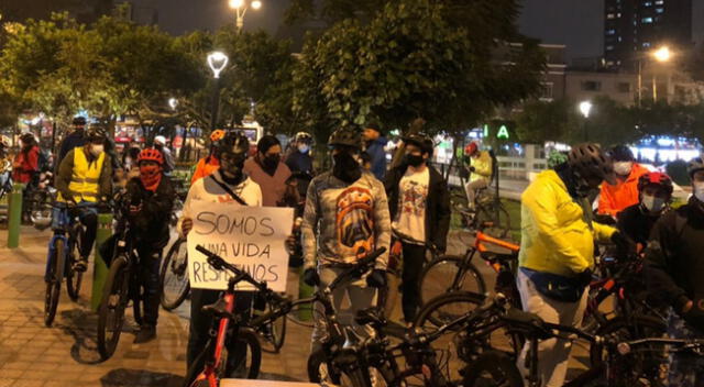 Ciclistas reclaman justicia por todos aquellos que murieron en las calles.
