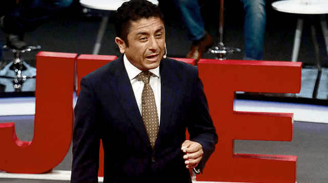 El congresista de Perú Libre indicó que toda la bancada oficialista apoyará cambiar la Constitución política del Perú.