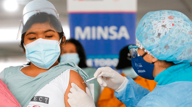 Minsa anuncia que menores de 12 y 18 años podrán ser vacunados contra la COVID-19 en noviembre