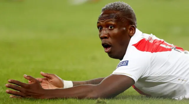 Luis Advíncula es una de las figuras de la selección peruana de Ricardo Gareca.