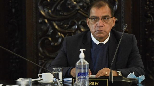 Asociación Civil Transparencia considera “insostenible” continuidad de Luis Barranzuela como ministro