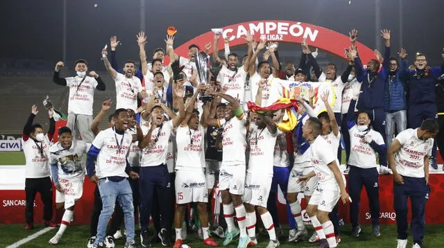 Atlético Grau alcanzó el título al superar por 2-1 a los Chavelines