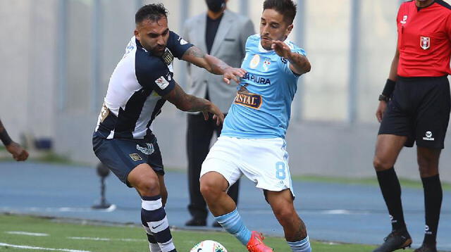 Alianza Lima y Cristal se enfrentaron en la fase 1  ganando 2-1 los bajopontinos.