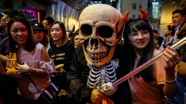 Millones de personas de disfrazan en Halloween. Foto: AFP.