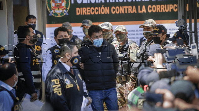 Elmer Cáceres Llica es detenido por fue detenido por las autoridades policiales y el Ministerio público