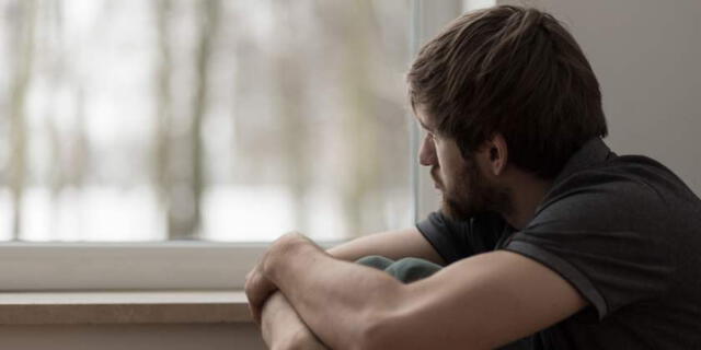 La depresión es uno de los trastornos que suelen tener las personas en contextos como el de la pandemia de la COVID-19.