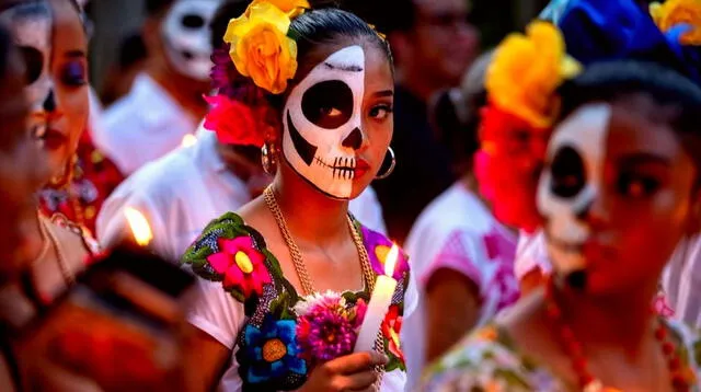 El Día de los Muertos lo celebran mucho en México.