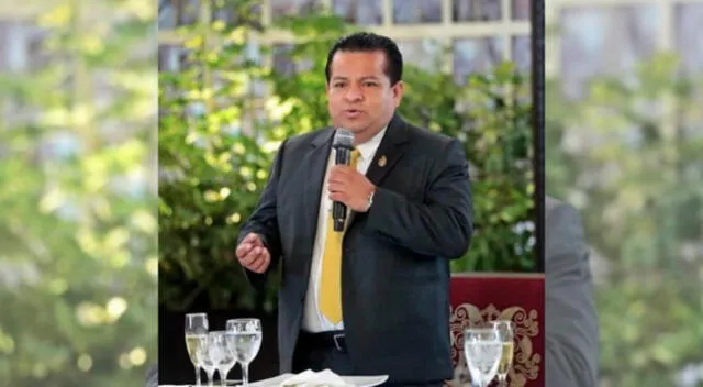 El Secretario General de Palacio, presentó su renuncia ante Pedro Castillo.