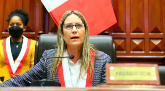 María del Carmen Alva recordó que la vacancia presidencial no está en agenda