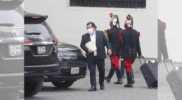 Bruno Pacheco volvió a Palacio de Gobierno tras hallarse 20 mil dólares en el baño de su despacho.