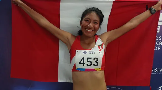 La atleta con la bandera peruana