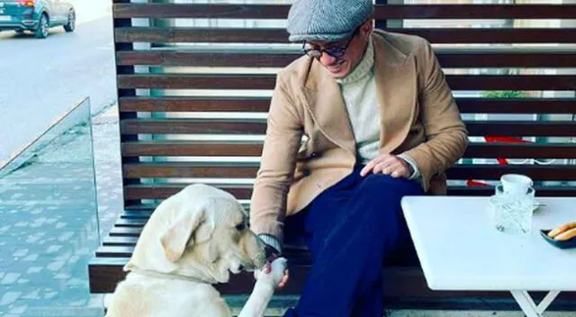 Gianluca Lapadula compartió feliz la fotografía con su perrito, sin pensar que aparecería André Carrillo.