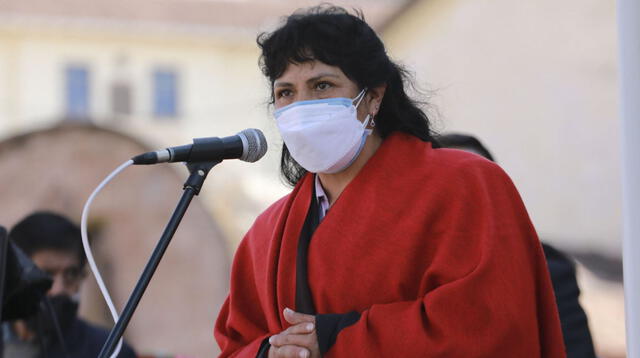 Lilia Paredes se pronuncia sobre actos irregulares en su trabajo como primera dama del Perú.