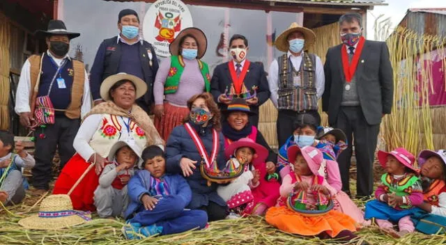 Presidenta del Poder Judicial Elvia Barrios visitó Juzgado de Paz de Isla Flotante de los Uros