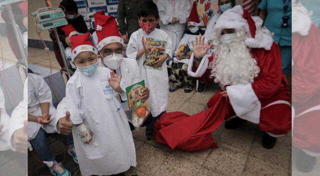 Niños del hospital Sabogal obtuvieron sus regalos por Navidad.