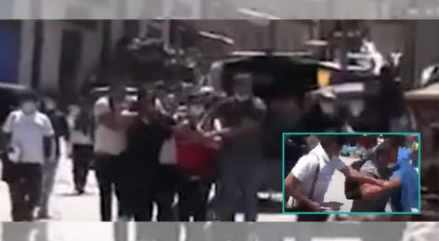 Ronderos de Cajamarca atacan a periodistas.