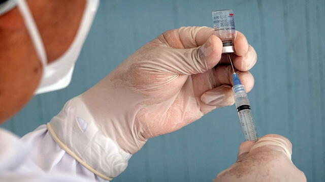 Minsa exhortó a la ciudadanía a acudir a los diversos centros de vacunación para poder ser inoculados contra la COVID-19