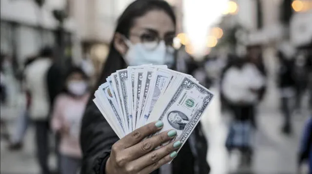 Conoce cuál es el precio del dólar en Perú hoy viernes 7 de enero del 2022. Foto: John Reyes/La República