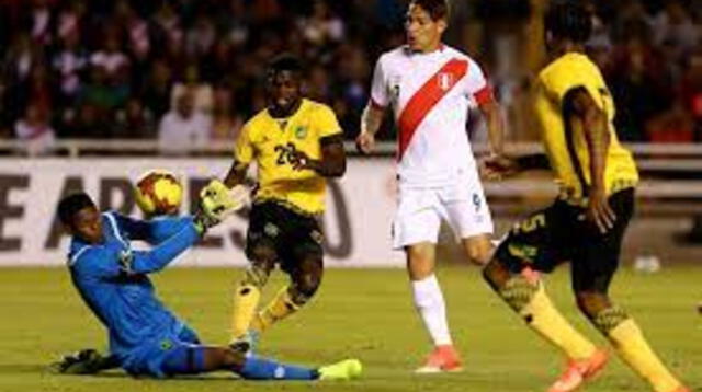 Paolo Guerrero fue el autor del tres gol de Perú en  la victoria 3-1 ante Jamaica en Arequipa.