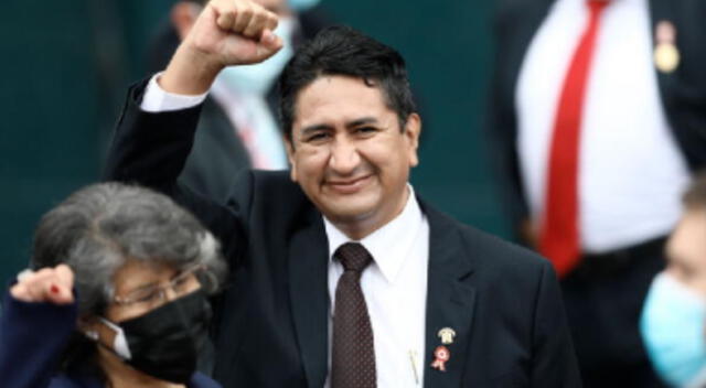 El secretario general de Perú Libre, Vladimir Cerrón continuará afrontando su proceso en libertad por el caso Antalsis