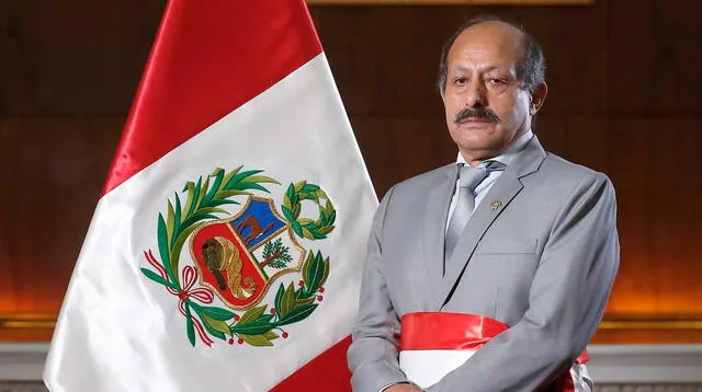 Héctor Valer juró como presidente del Consejo de Ministros el último 1 de febrero