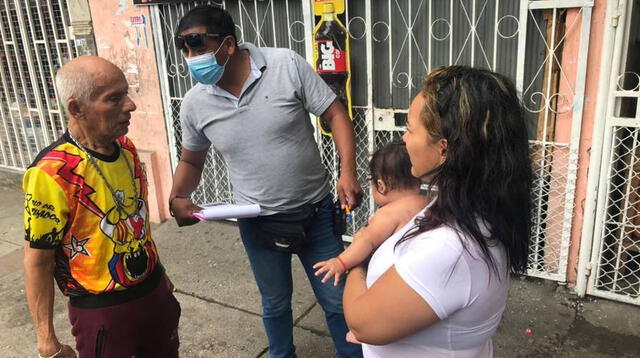 Mujer pidió prestado el baño de una casa y al salir dejó abandonada a su bebé en Guayaquil.