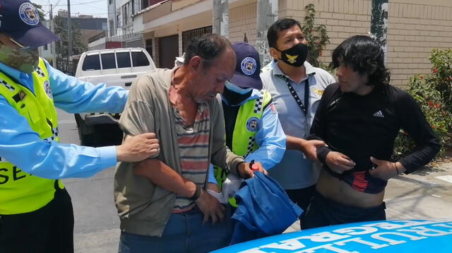 Sujetos fueron llevados a la comisaría.