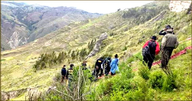 Mujer destrozada tuvo que reconocer a su esposo desaparecido en poblado de Huancavelica.