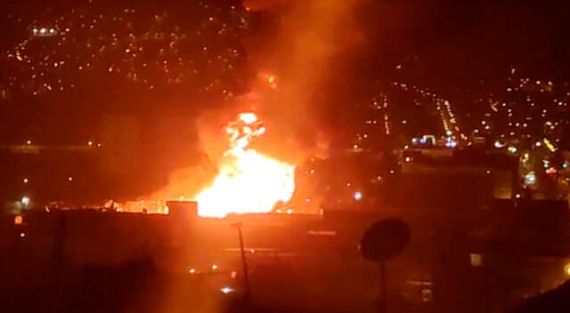 Incendio ha sido calificado como código 4, es decir, incontrolable. Incendio ha sido calificado como código 4, es decir, incontrolable.