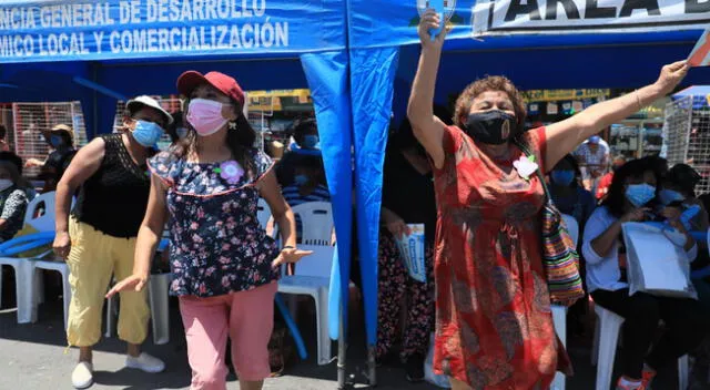 Festejaron a la mujer del Callao en su día