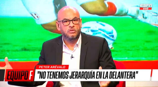 Peter Arévalo dio sus razones por las cuales la delantera de la selección peruana es débil.
