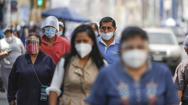 CMP rechaza uso opcional de mascarillas: Ninguna región tiene el 80% de su población con tres dosis