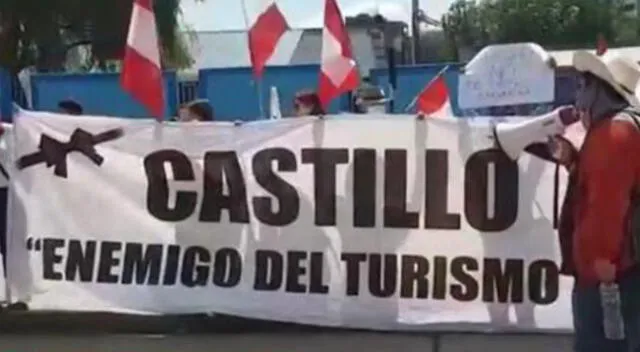 Cusco: protestan contra Pedro Castillo en exteriores del coliseo Casa de la Juventud